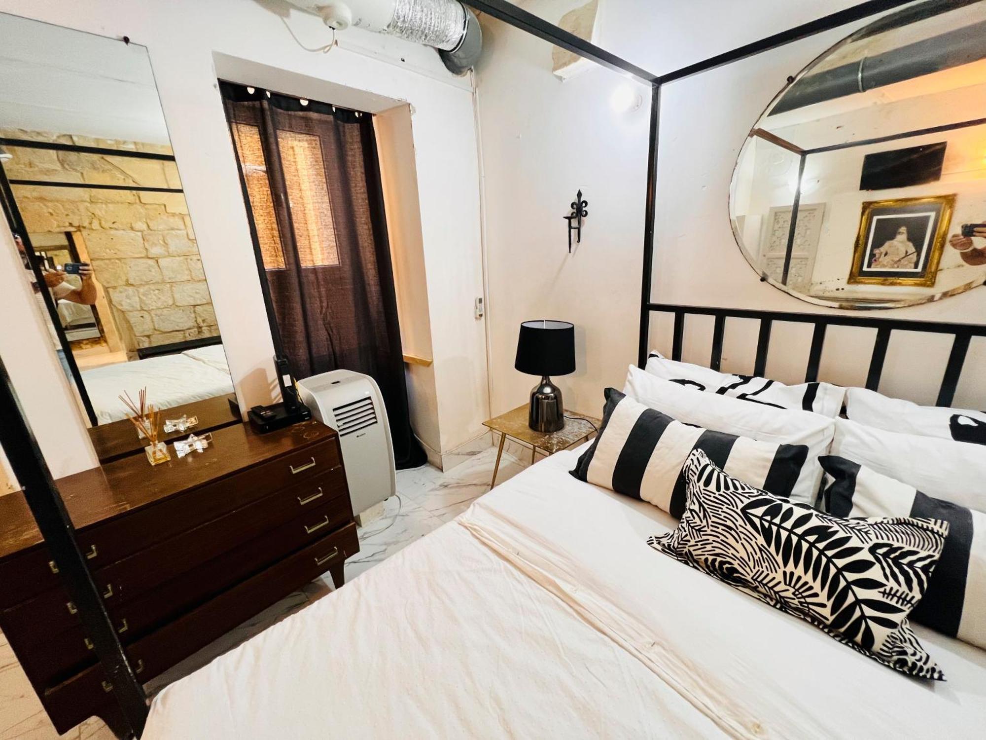 Ferienwohnung Charming Townhouse Prime Area Valletta Exterior foto