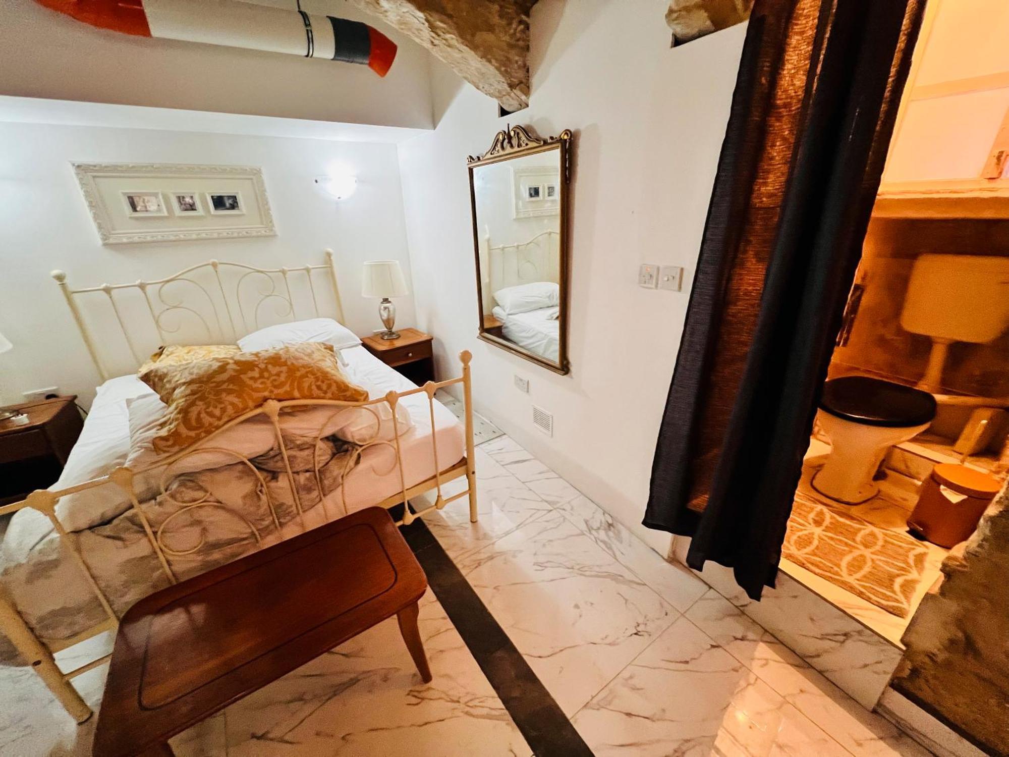 Ferienwohnung Charming Townhouse Prime Area Valletta Exterior foto