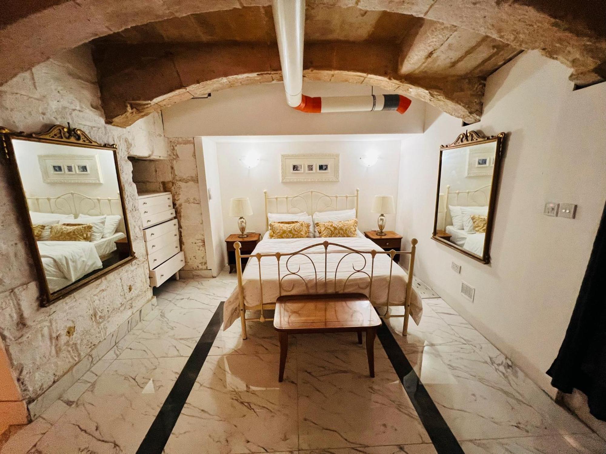 Ferienwohnung Charming Townhouse Prime Area Valletta Exterior foto